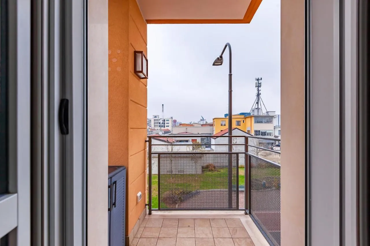 Apartament Milano Balcony Apt Mediolan